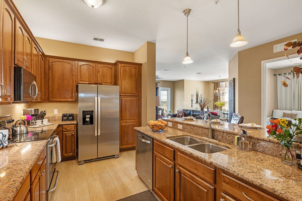 Fully equipped kitchen with everything needed for family meals