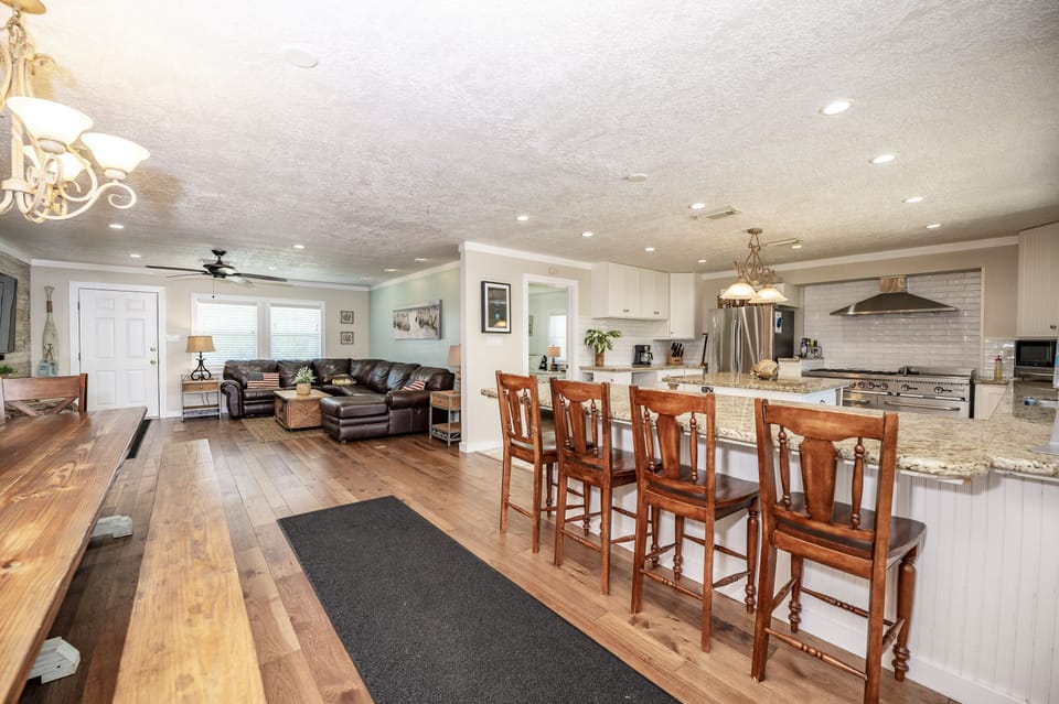 Lovely open concept kitchen/dining/living area.. plenty of space!