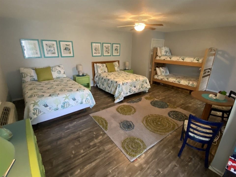Suite 2 with bathroom