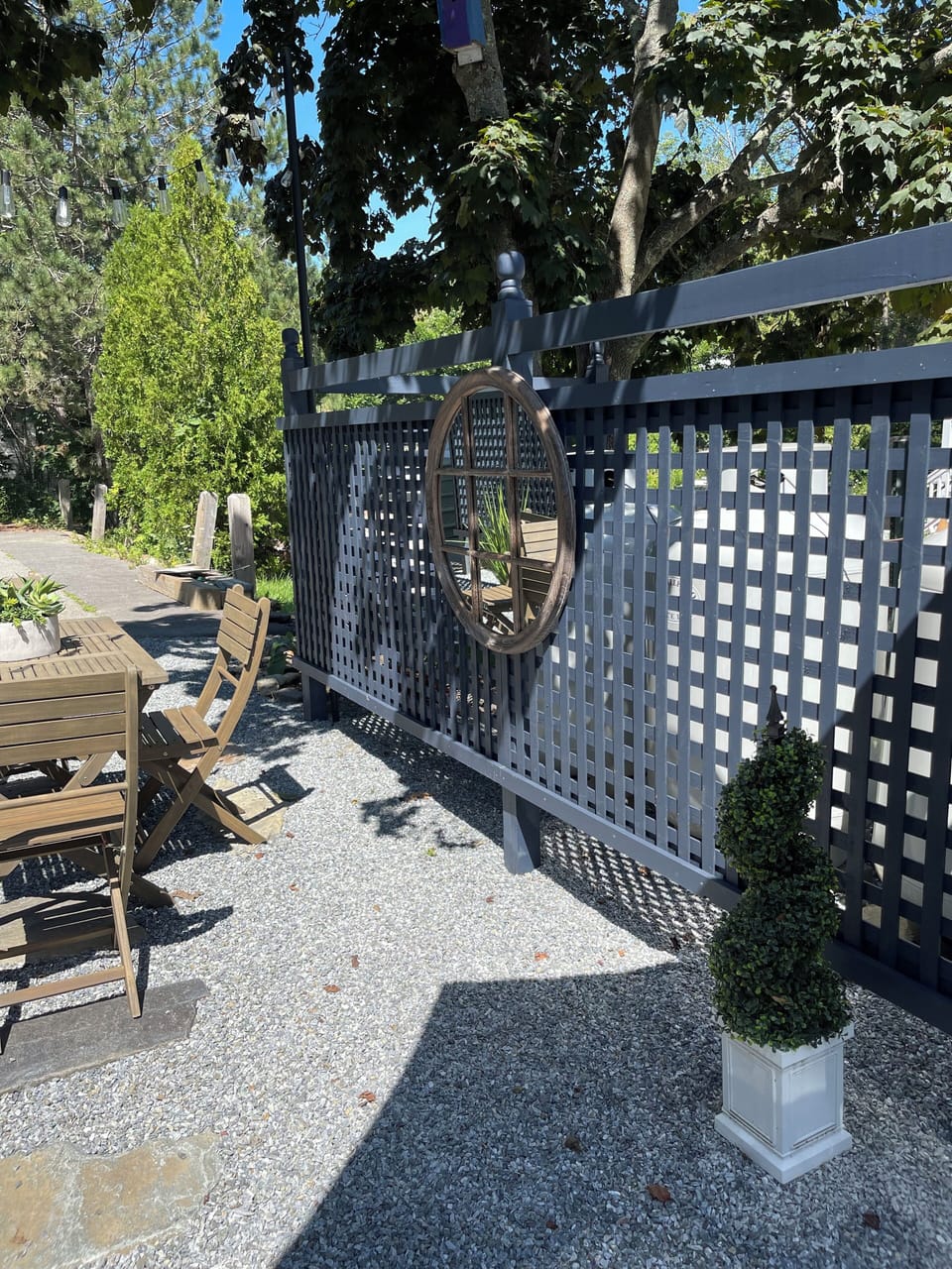 Outdoor dining