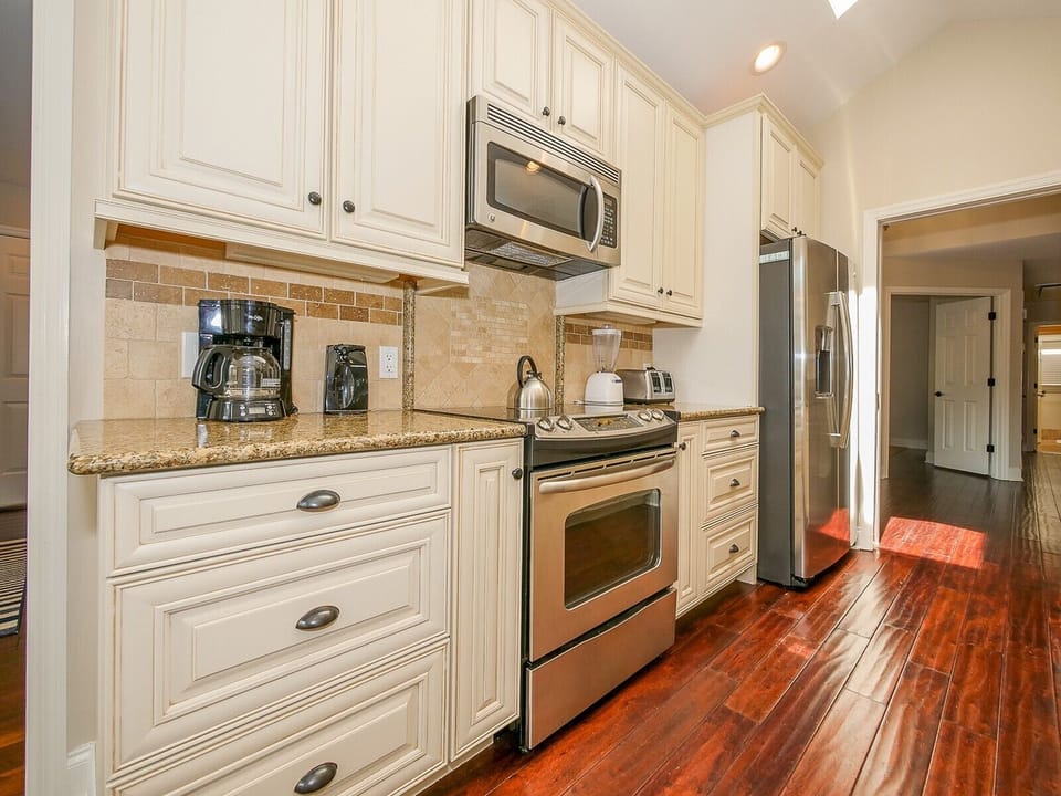 Kitchen with Small Breakfast Table at 16 Heath Drive