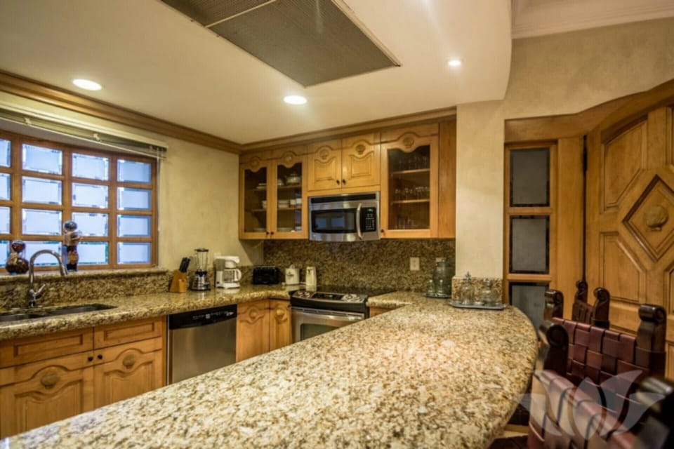 kitchen with everything you need to entertain