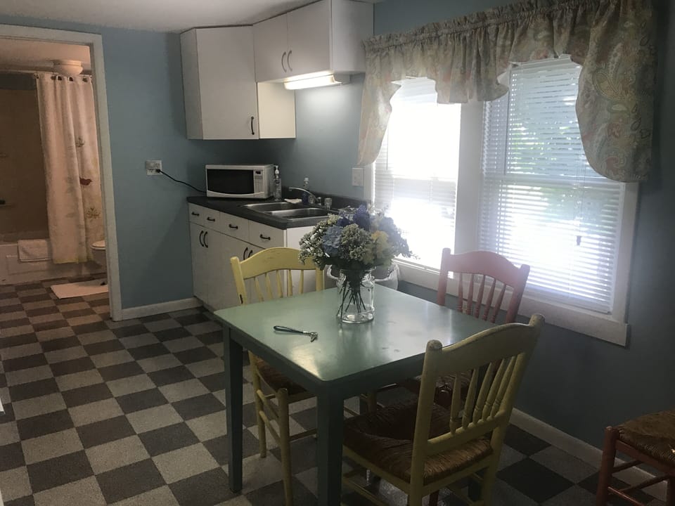 Kitchen off of Living Room
Full Bathroom straight through