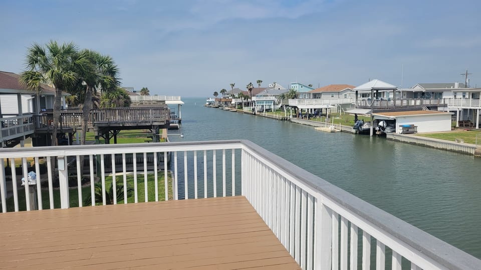Canal and bay views from the upper deck 🌅