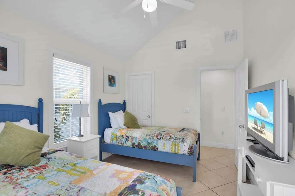 Twin Guest room