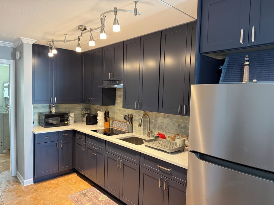 Upgraded kitchen with ample amount of cabinet space