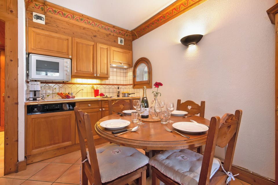 Kitchen and dining area