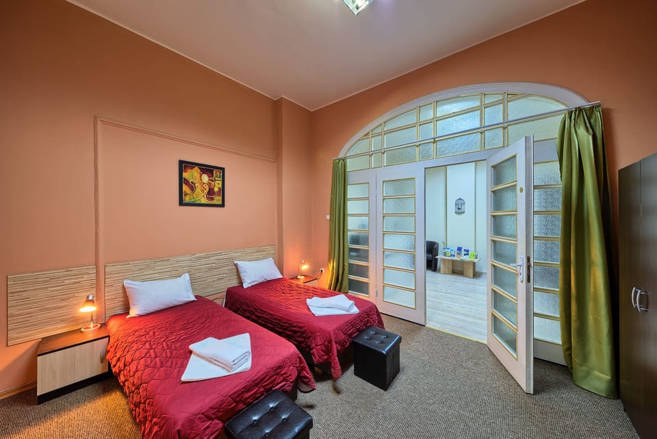 Twin Room, Shared Bathroom | Hypo-allergenic bedding, individually decorated, iron/ironing board