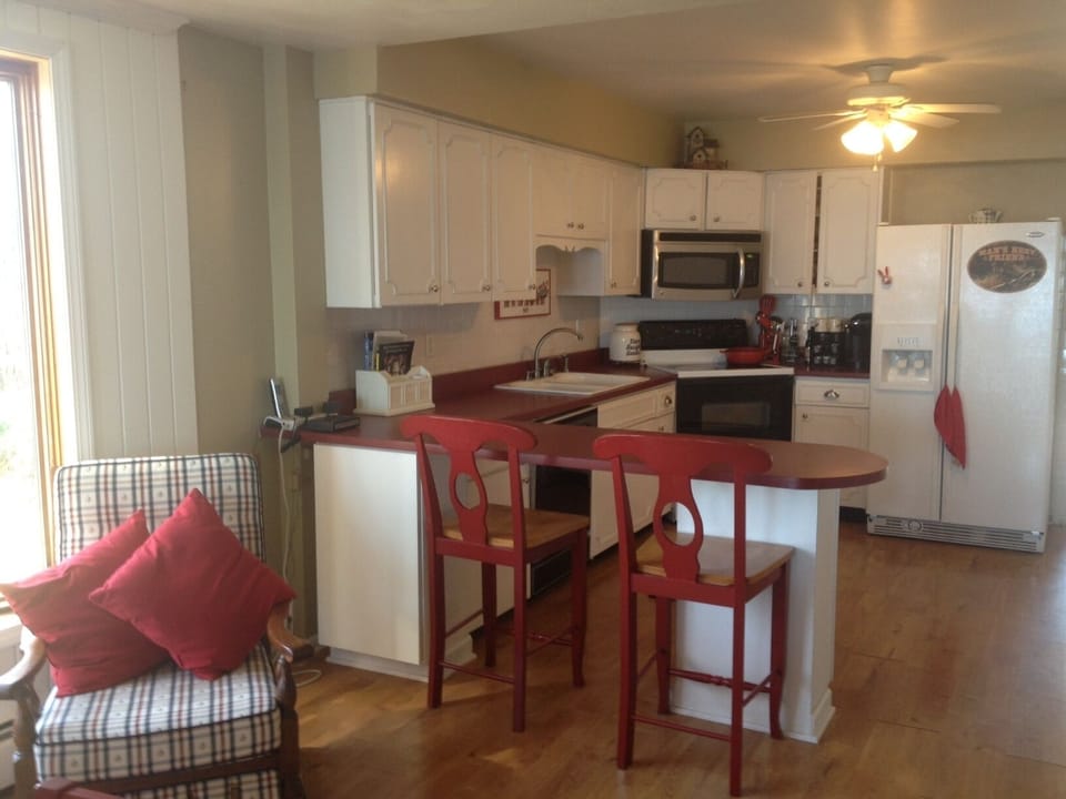 Eat in Kitchen Area