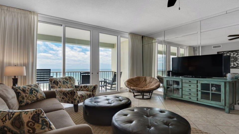 Spacious Living Room