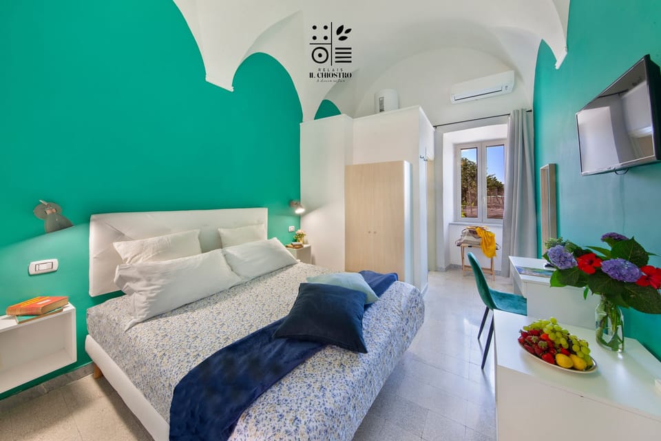 Double Room, Garden View | Hypo-allergenic bedding, individually decorated, desk, cribs/infant beds