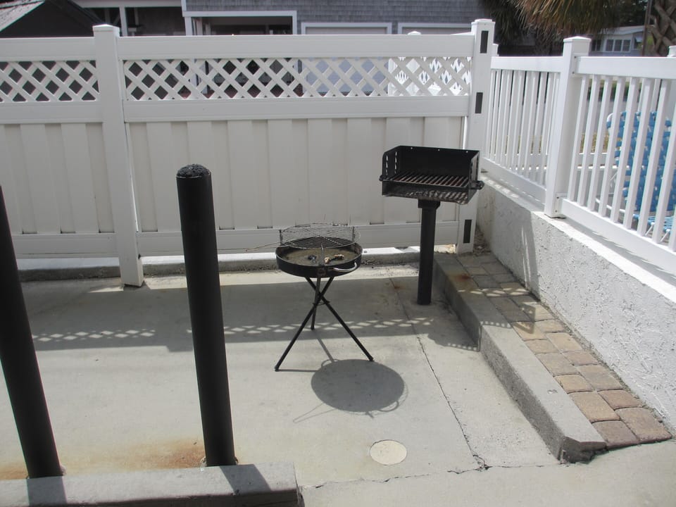 Grill Area near pool