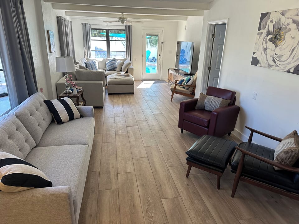 LIVING ROOM WITH FULL SIZE SLEEPER 