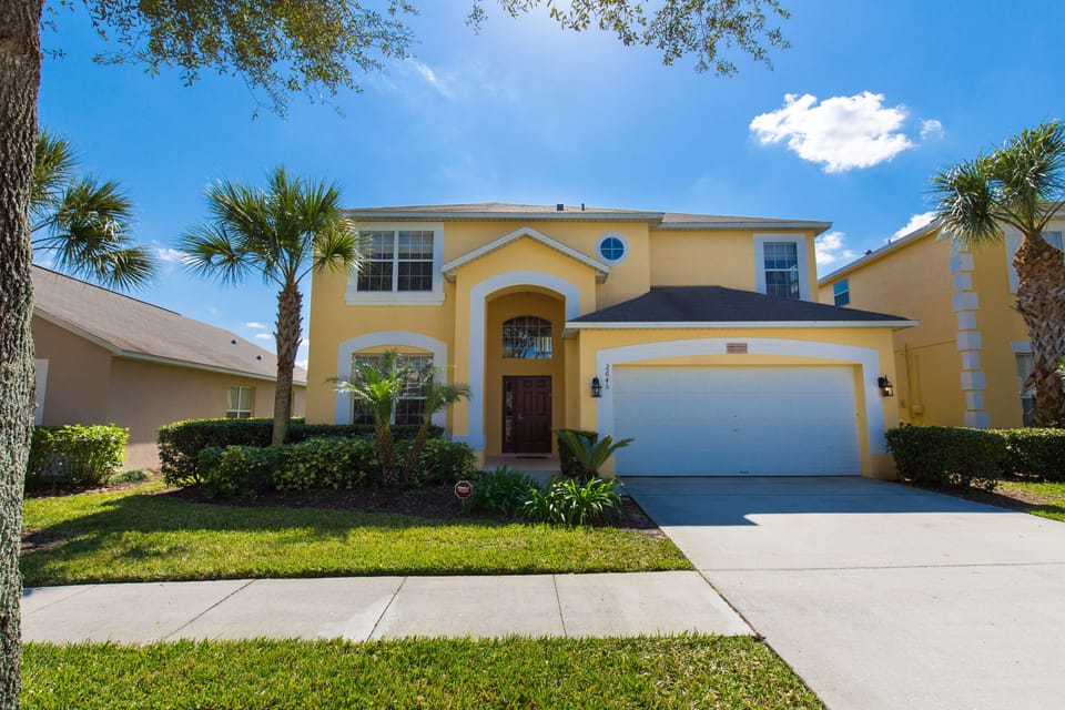 Emerald Magic villa by Emerald Island Rentals - Located 3 miles from Disney