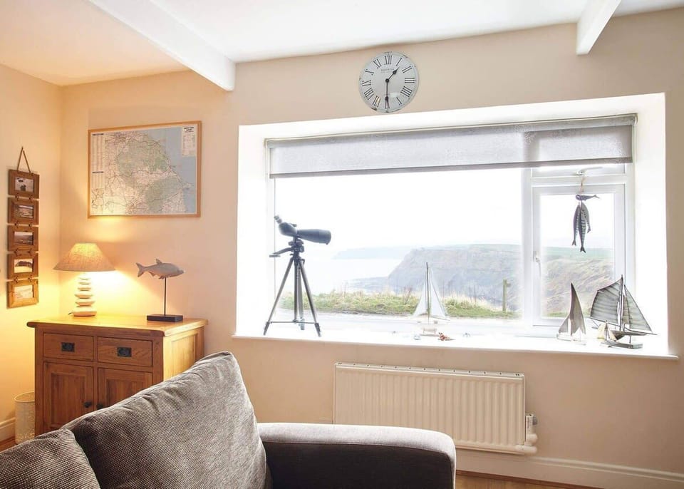 View Point Apartment, Port Mulgrave - Host & Stay