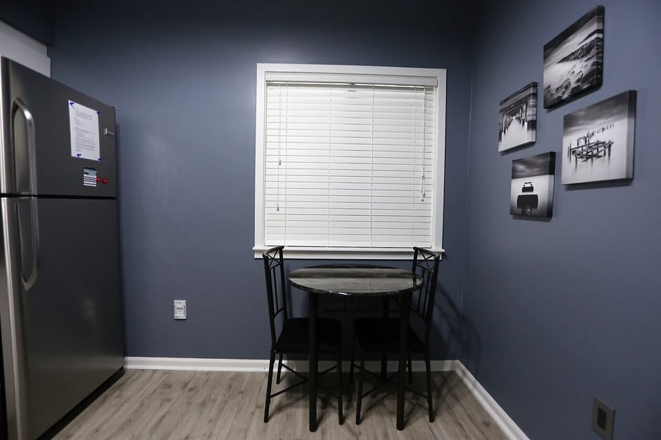 Cozy kitchen breakfast area