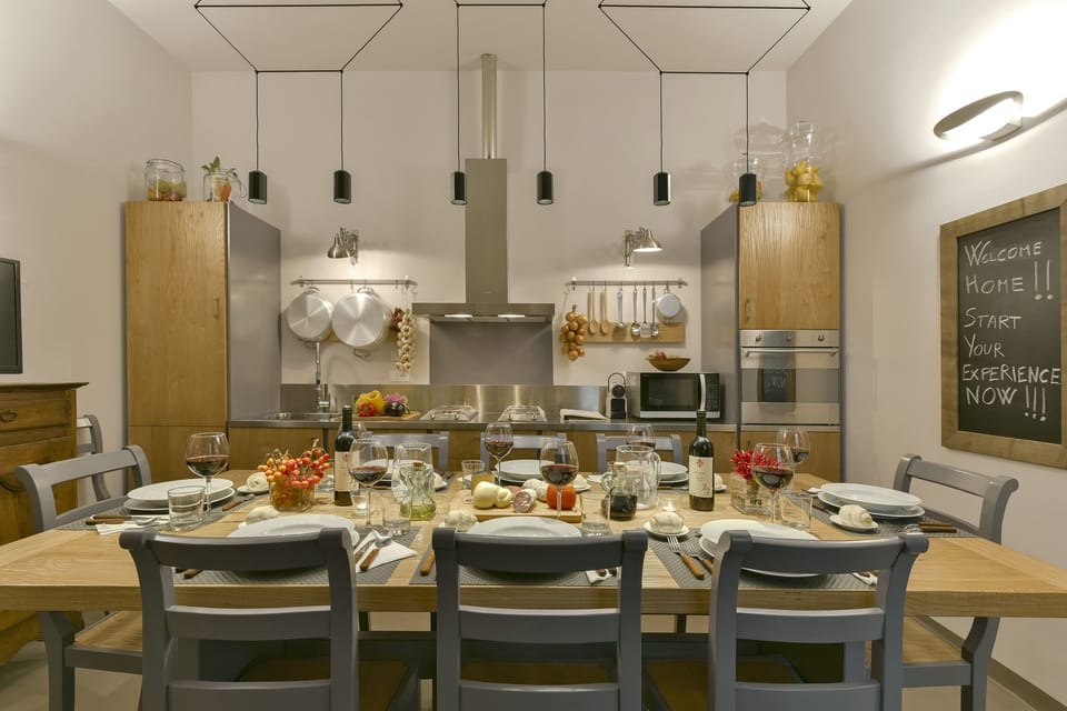 fully equipped kitchen 