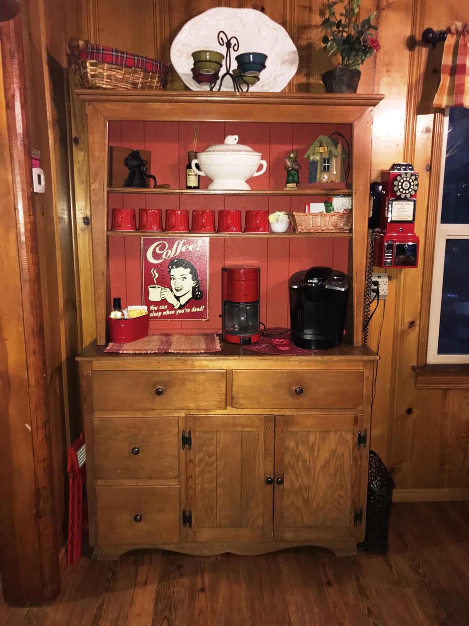 Coffee Bar
Drip & Keurig 
Bring your favorite!