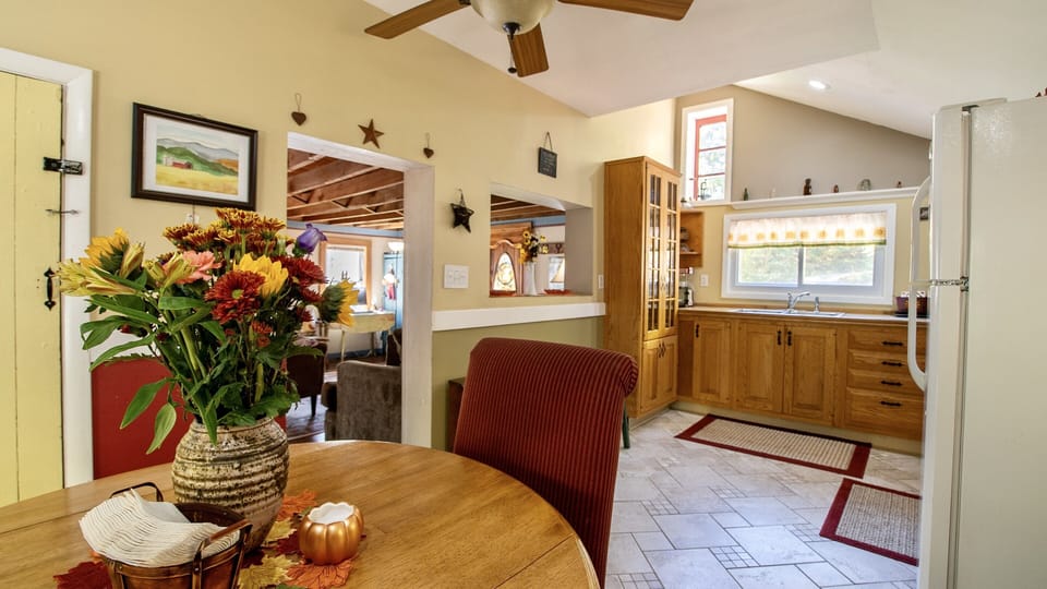 Eat in kitchen.