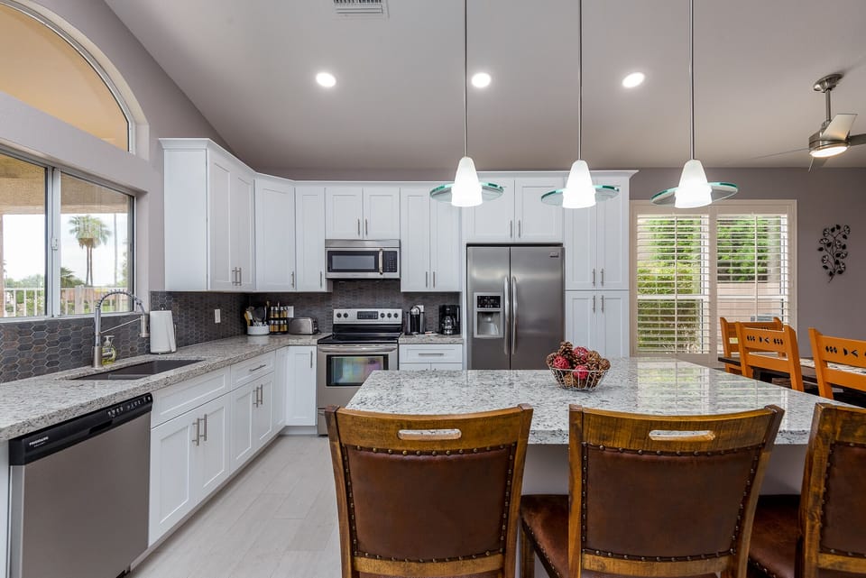 Lots of working space and a fully equipped kitchen.