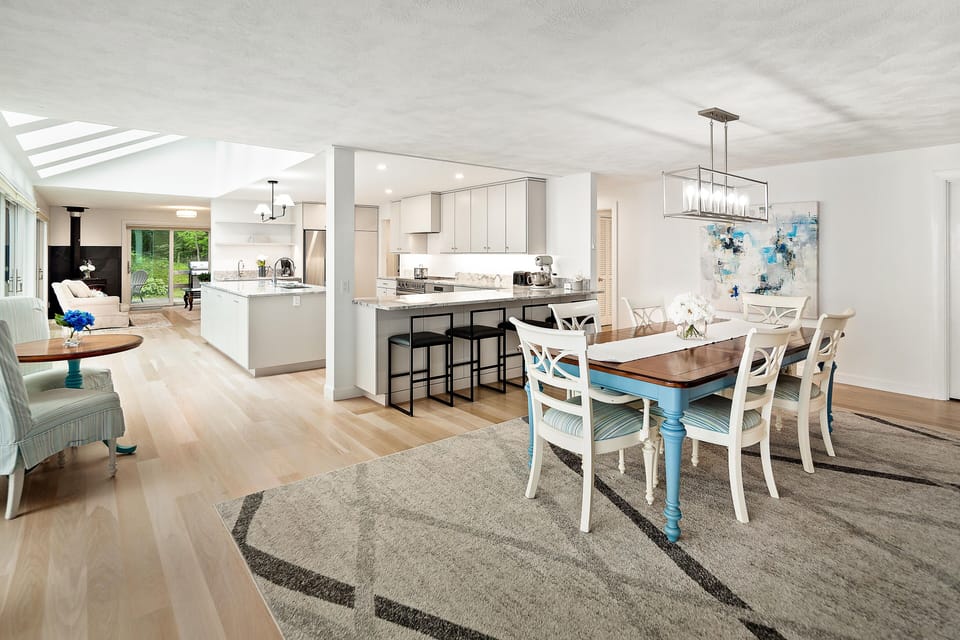 Dining Room and Table