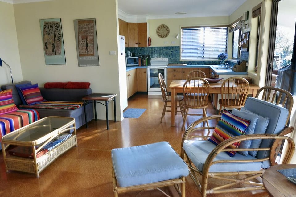 Open-plan dining/lounge/kitchen area