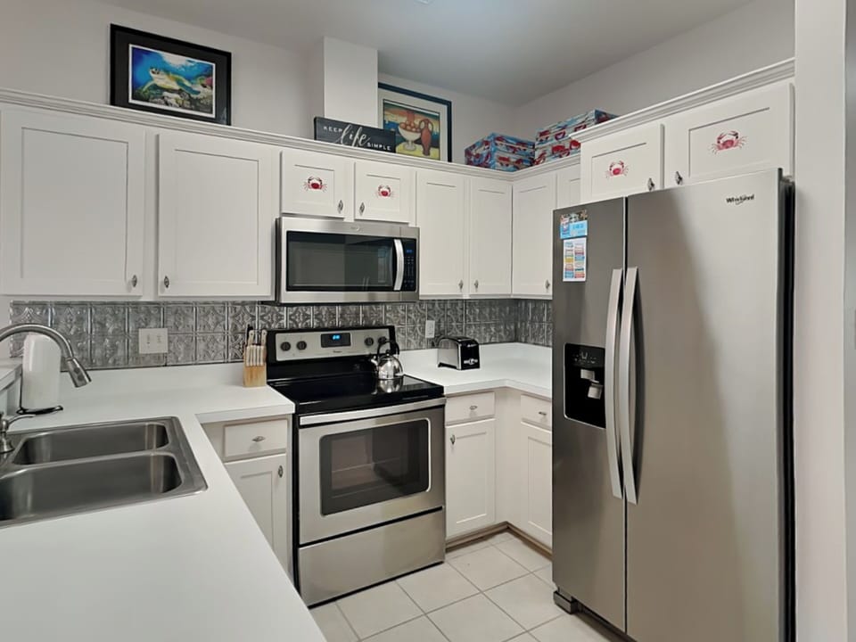 Full Kitchen