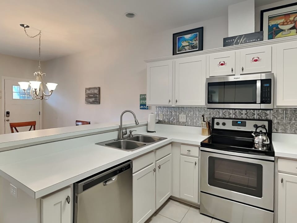 Full Kitchen