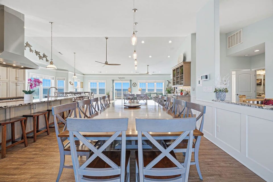 Top-Level Dining Room with Table (seats 12)
