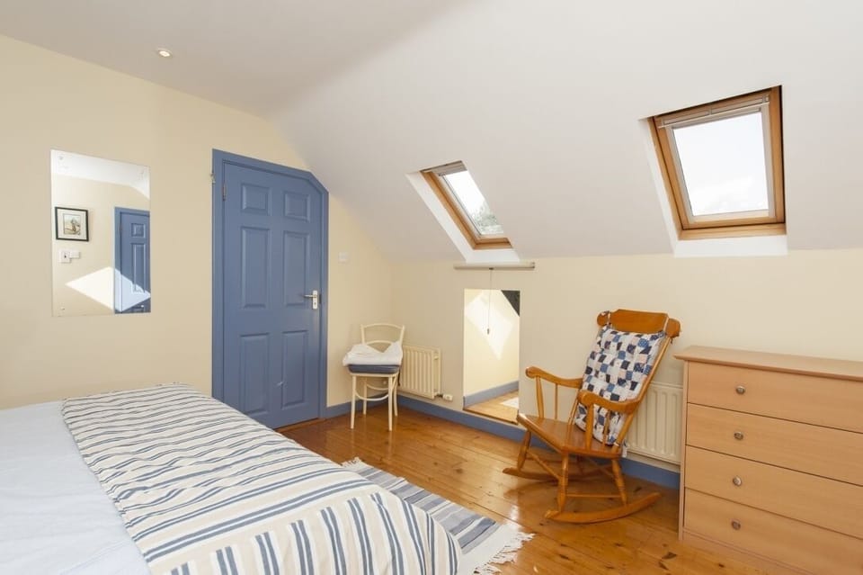 Master Bedroom with En-Suite upstairs.