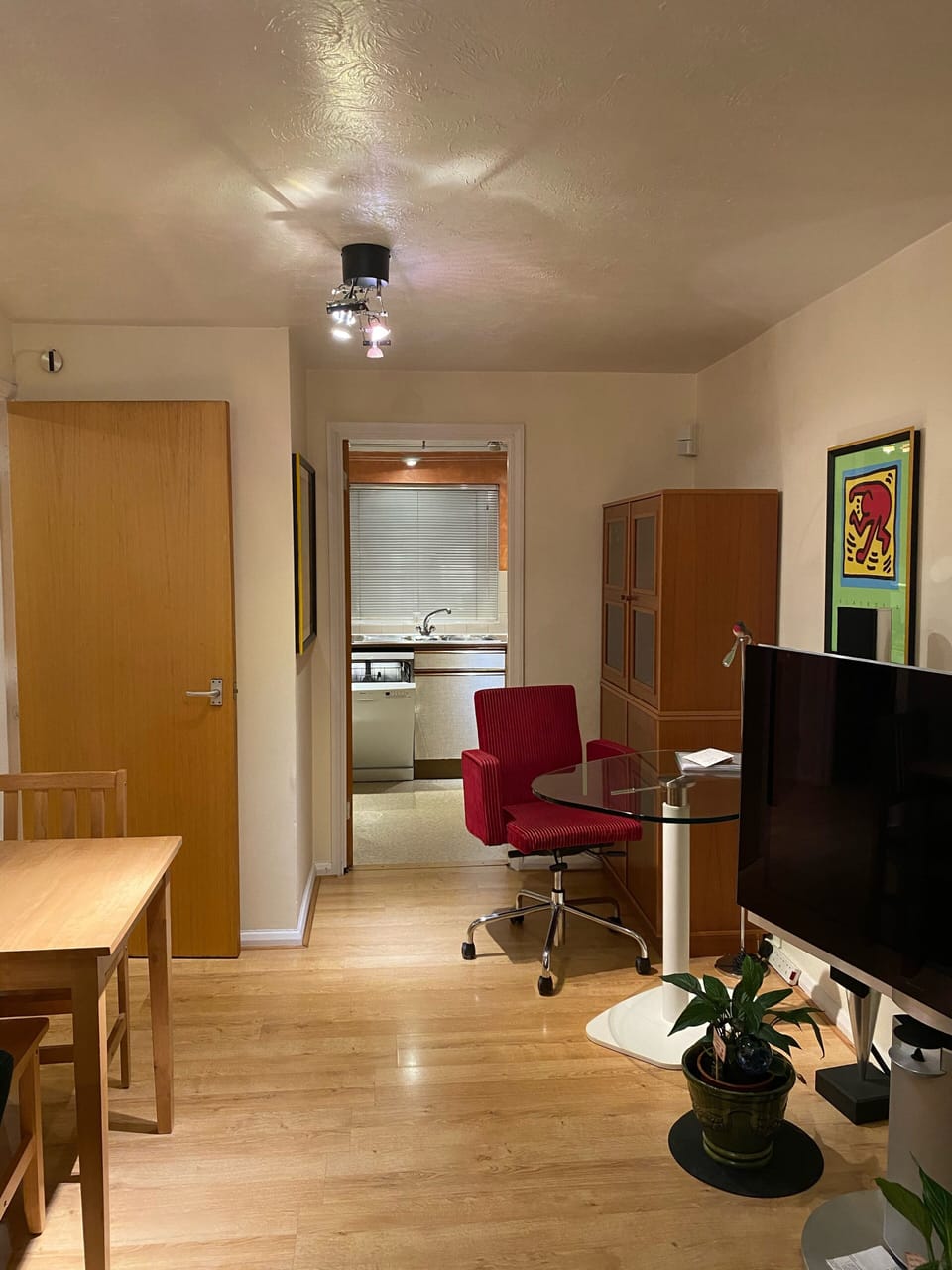 London Tower Bridge apartment - lounge