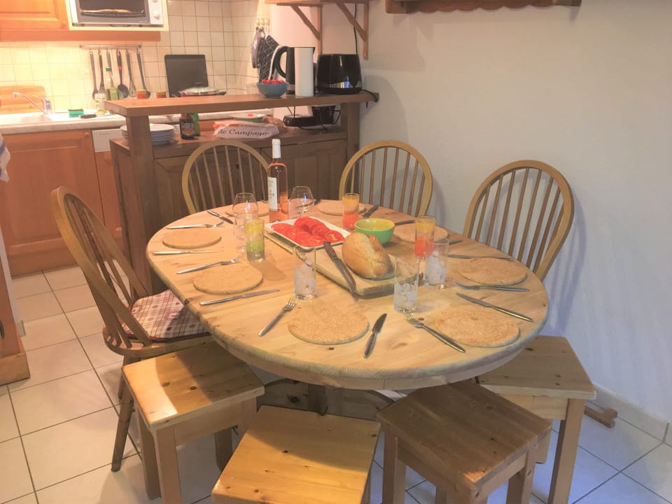 Dining table - extended