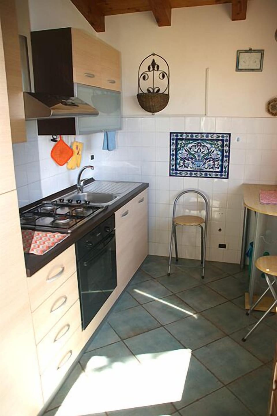The kitchen of Villa Gialla is equipped with everything you need. 