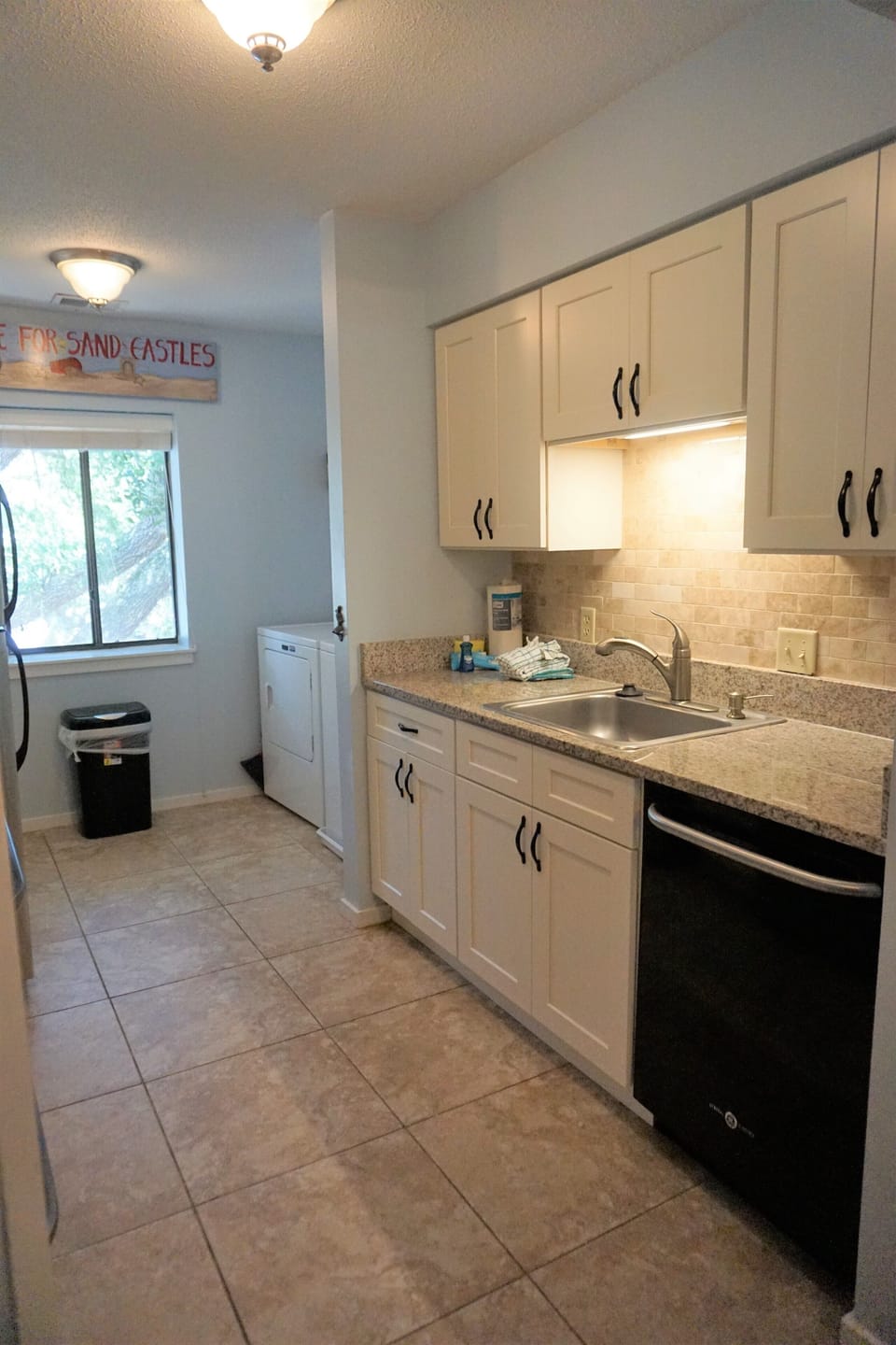 Right side of Kitchen