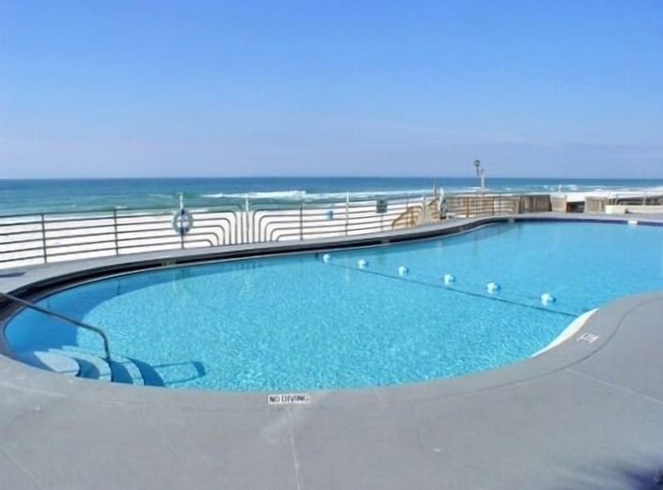 Great beach front pool and also a  Jacuzzi & kids pool