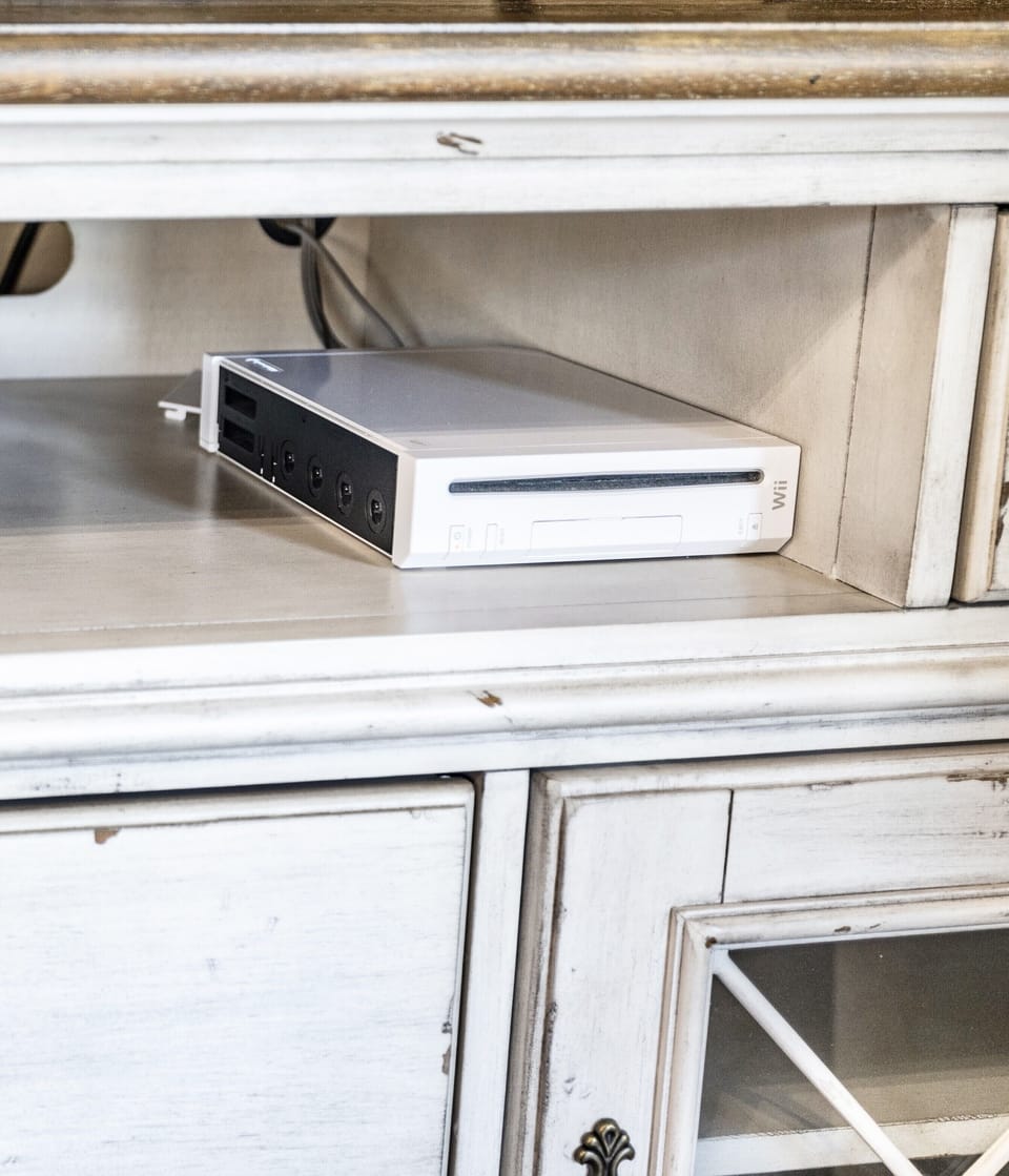 Wii Gaming system, including some Wii games. 
