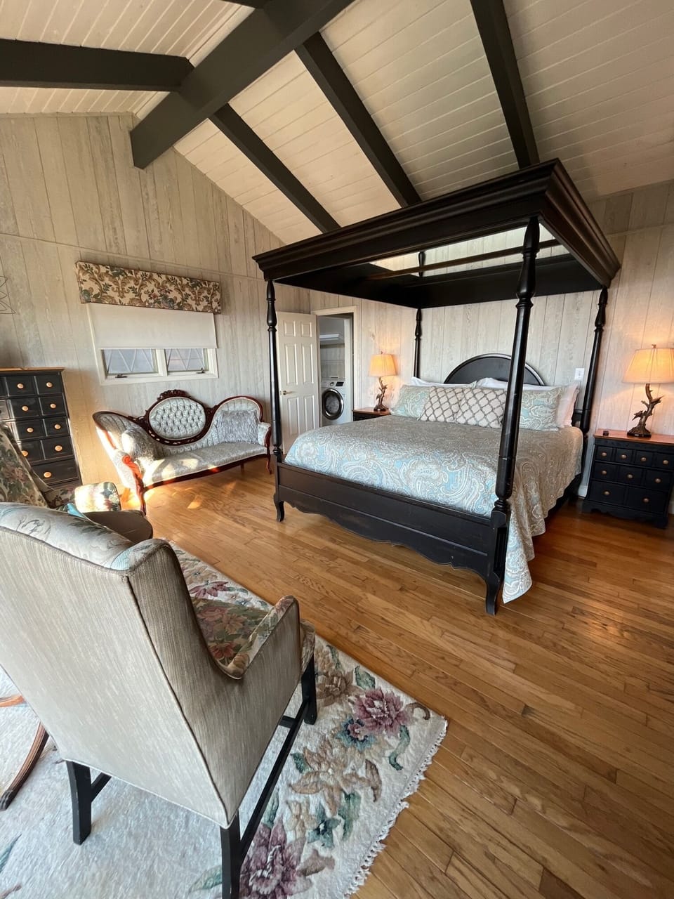 Master Suite 1