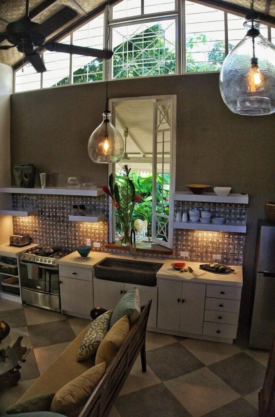 Full kitchen with all appliances