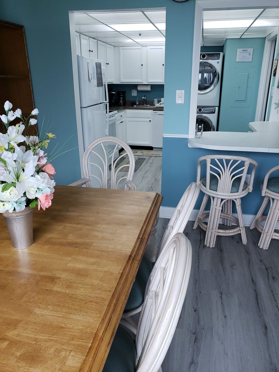 Dining Room / Kitchen
