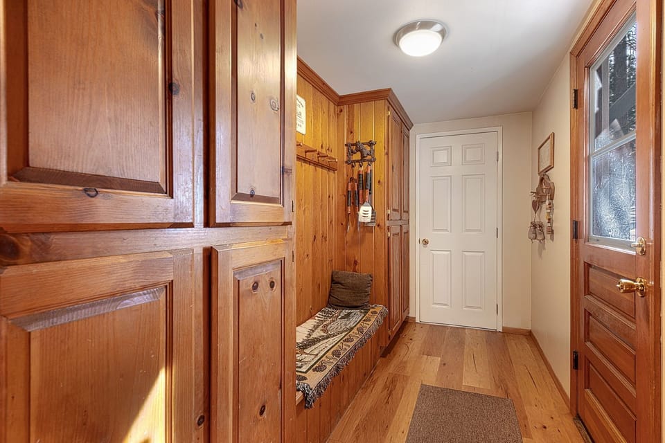 Pantry side entrance/mud room 