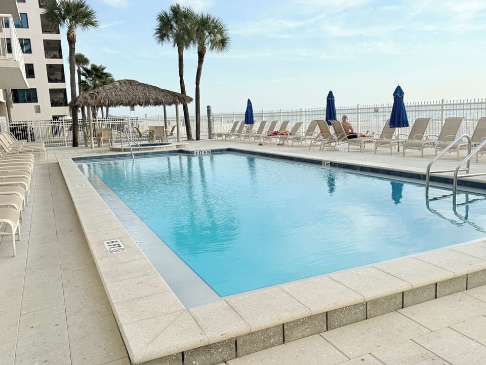 Heated Pool and loads of loungers