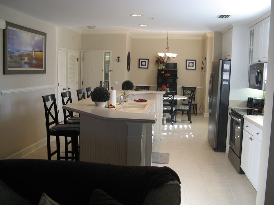 Kitchen Area with Dining Area 