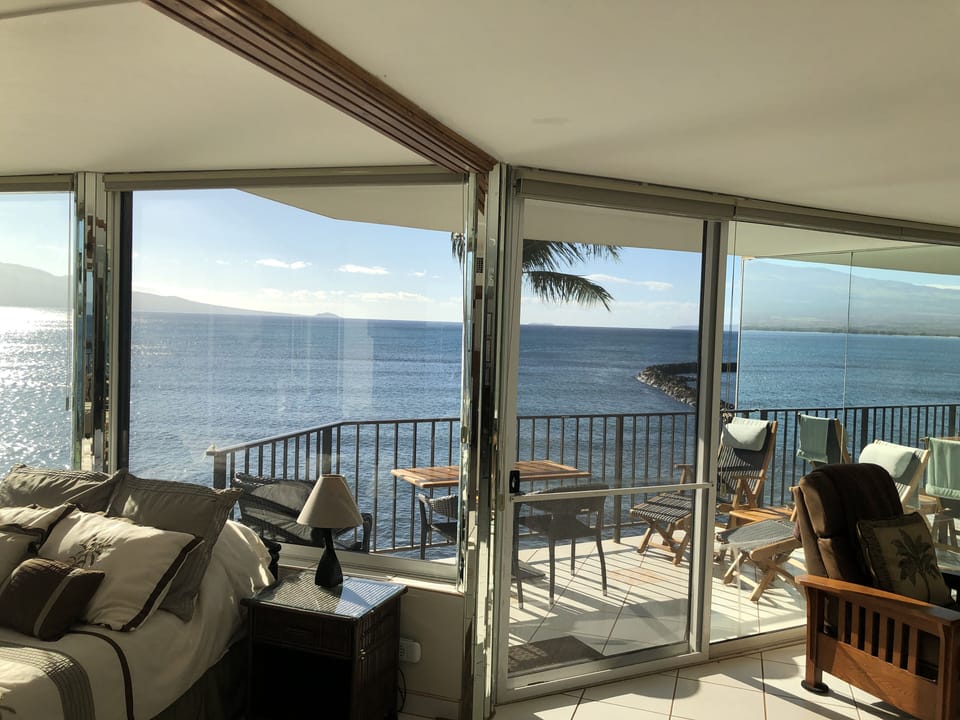 Spacious Lanai with dinning and lounging options