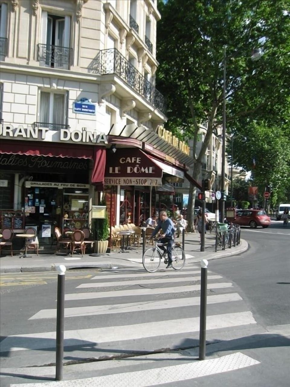 Cafes, Bistros, Groceries, Bakers, Butchers and a Chocolate Shop