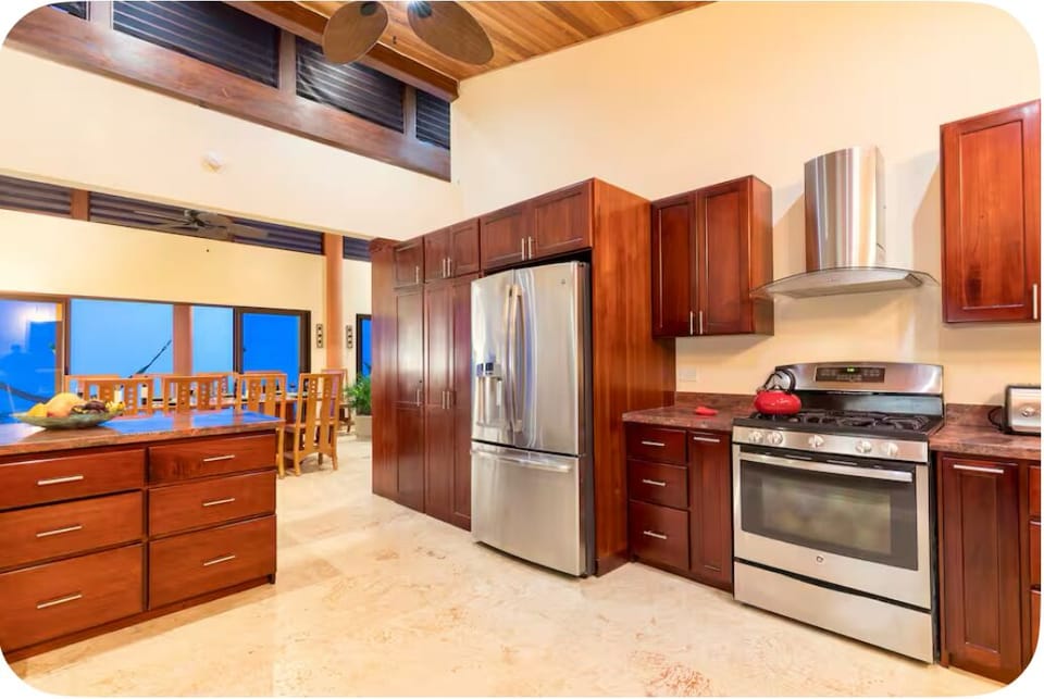 Gourmet Kitchen