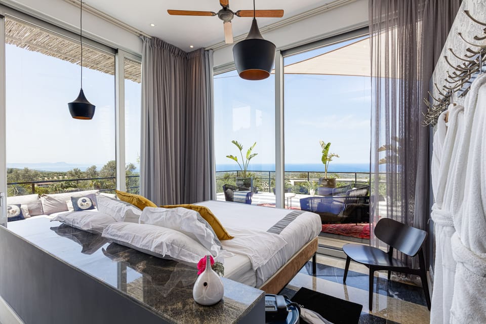 The third bedroom features a King-size (1.80m x 2.00m), and an ensuite bathroom with a stand-up shower.