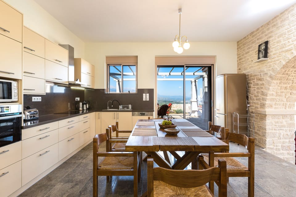 The ground floor kitchen is fully equipped for a self-catered holiday!