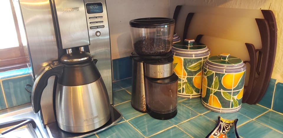 High quality coffee maker and burr grinder