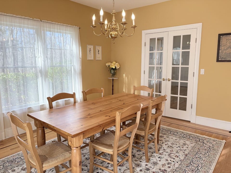 Formal dining room