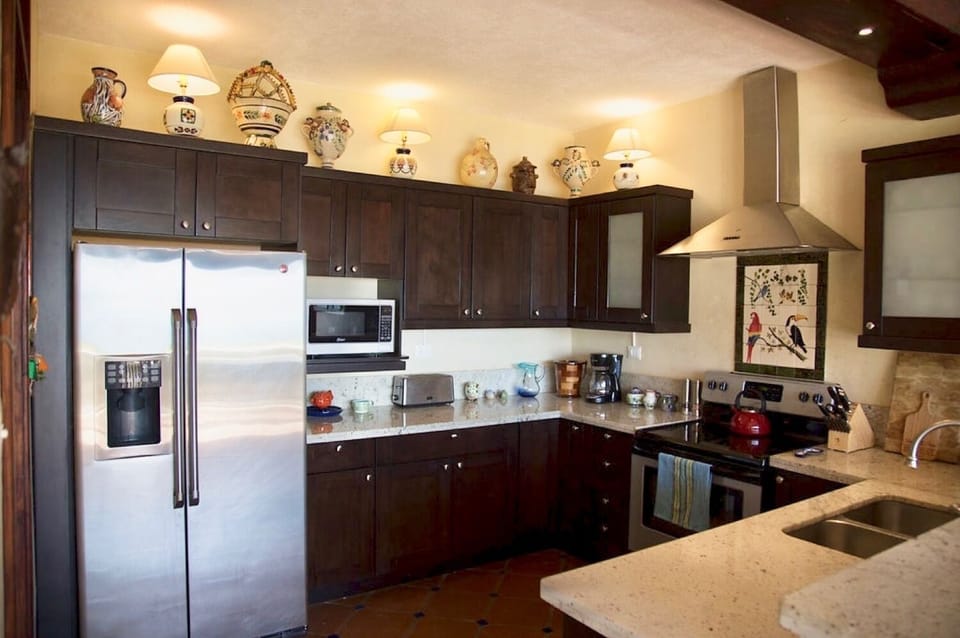 Fully equipped kitchen